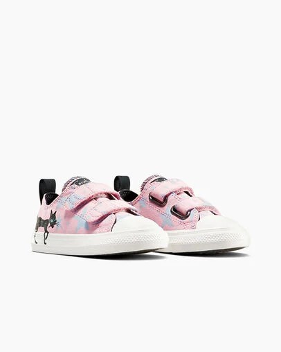 Pink / Black Converse Converse x Coraline Chuck Taylor All Star Kids' Sneakers UK | C-50648919